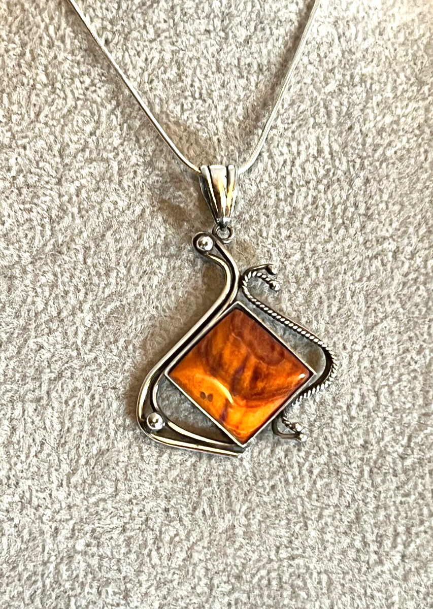 Vintage handcrafted Spiny Oyster pendant 925 Sterling silver 20