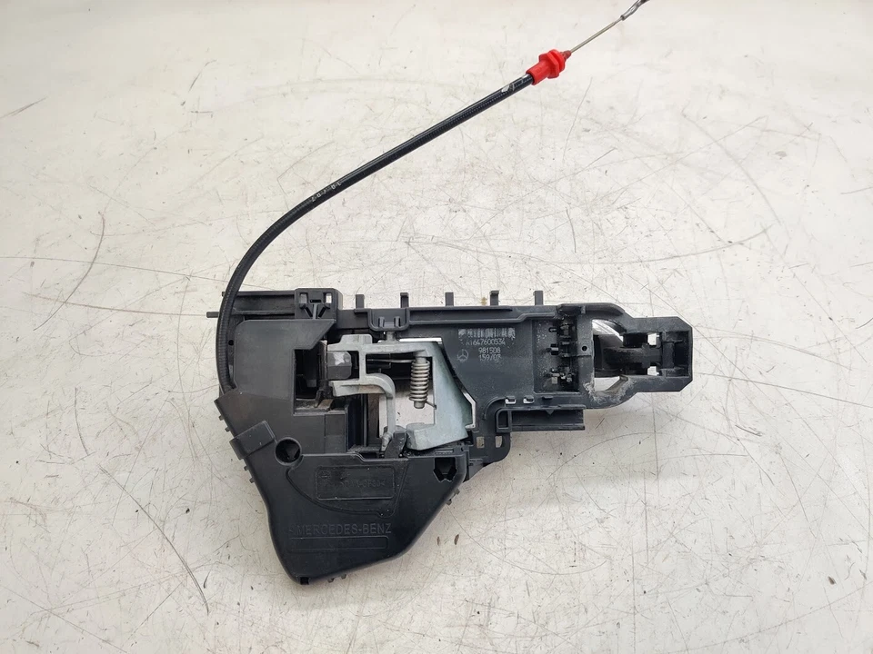 Mercedes-Benz GL 320 X164 2008 manija de puerta trasera izquierda negra 1647600534 Foto 3 de 4