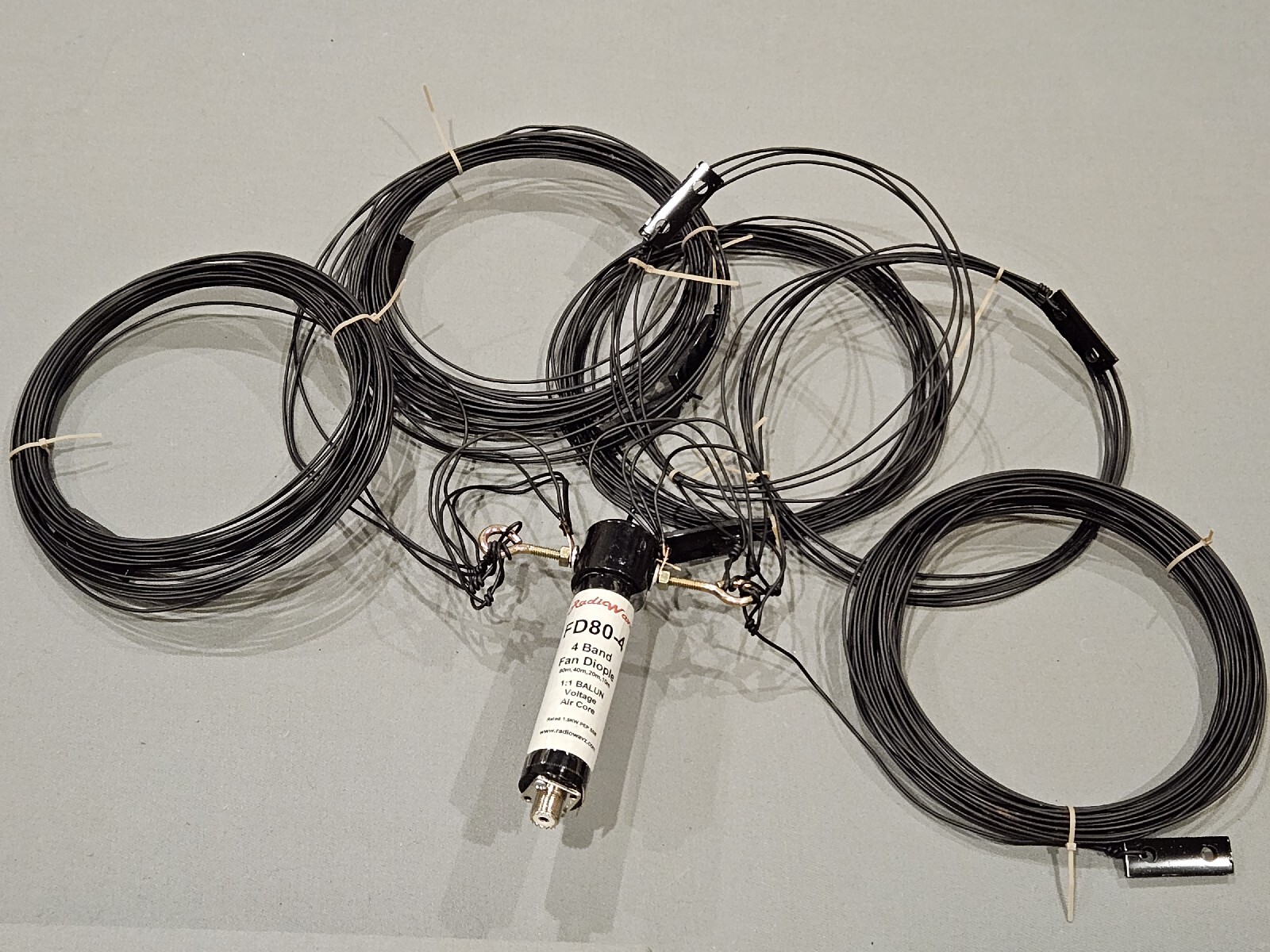 RADIOWAVZ FD804 4 BAND 11 RATIO BALUN HAM RADIO DIOPOLE ANTENNA