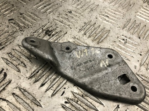 MERCEDES-BENZ W176 A 220 CDI Kraftstoff Pumpe Halterung 2.1 Diesel 125kw 2013