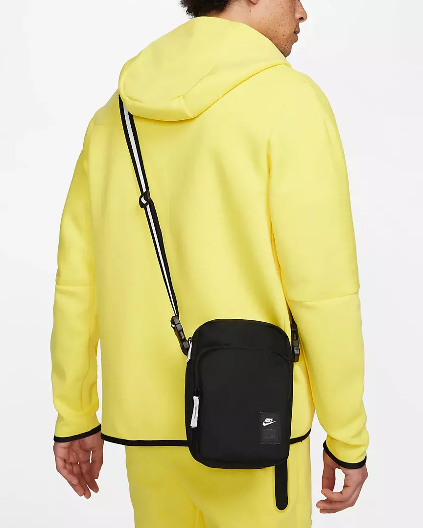 Sac bandouli re Nike Heritage Force 4L DR9809 010 noir gris fer blanc