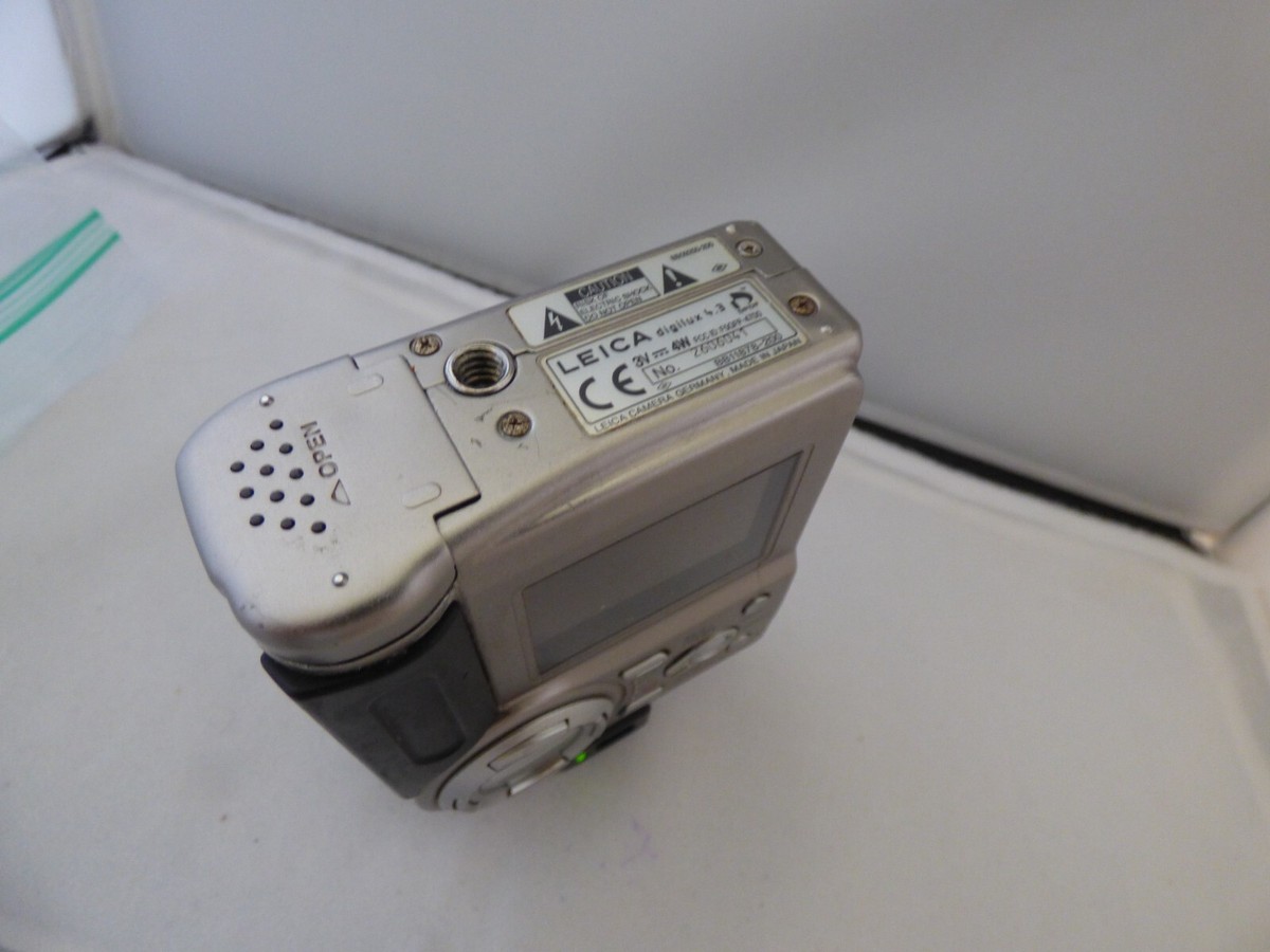 LEICA DIGILUX 4.3 VINTAGE CAMERA. Looks and works great LEICA DIGILUX 4.3 VINTAGE CAMERA. Looks and works great