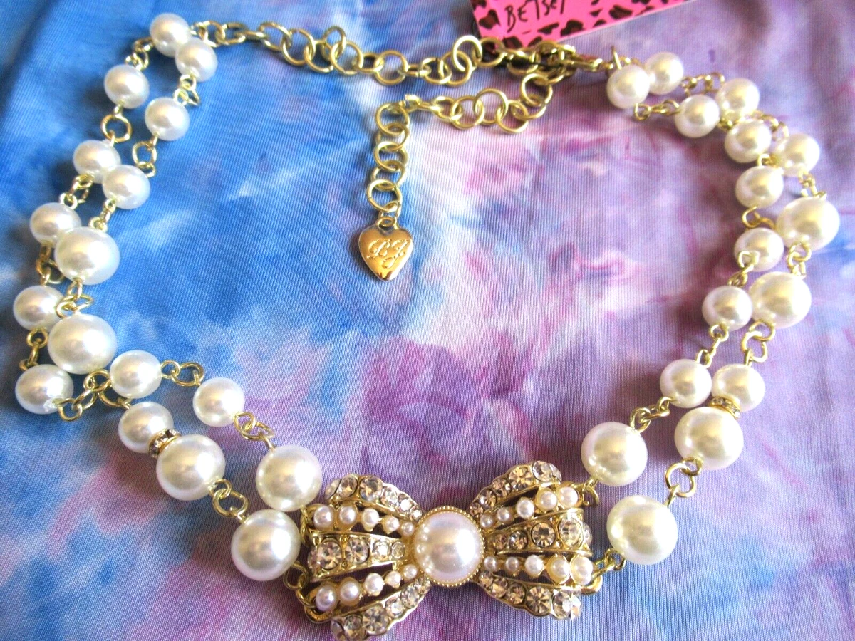 BETSEY JOHNSON STUNNING PEARL RHINESTONE BOW CHOKER PENDANT NECKLACE NWT