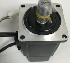 New in box YASKAWA SGMAH-02A1A4C-E Servo Motor HL