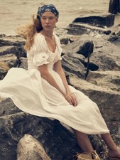 do*EN White Pleated U-neck Swing Holiday Style Cotton Graceful