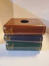Vintage 1995 Faux STACK OF BOOKS Tissue Box Cover Ceramic Retired Bandwagon Inc