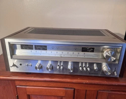 Pioneer SX-780 Vintage Stereo Receiver 45W Power Output Wood Panel, Works Well
