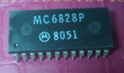   MC6828P DIP-24 PRIORITY INTERRUPT CONTROLLER #vn