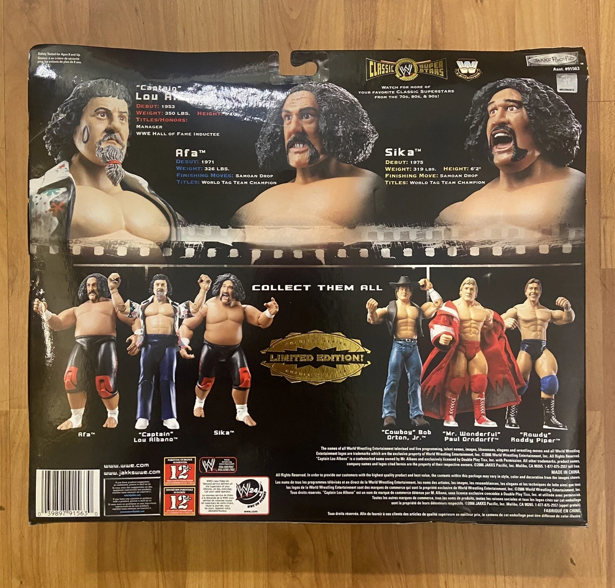 Boneco Action Figure Samoa Wwe Jakks Luta Livre 18 Cm em Promoção na  Americanas