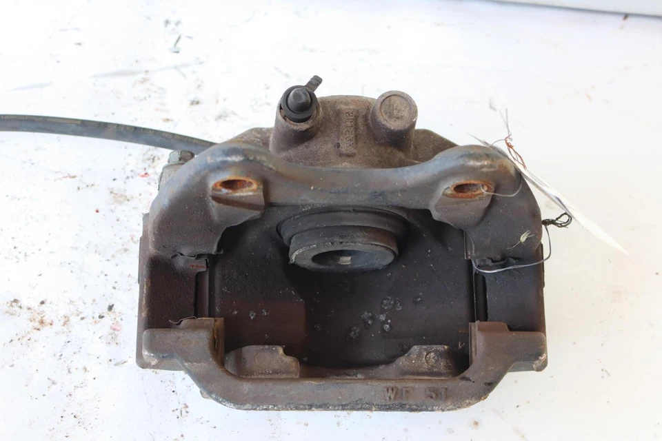 Pinza de freno trasera izquierda del lado del conductor Chevy Tahoe 2007-2020 con manguera OEM Foto 3 de 4