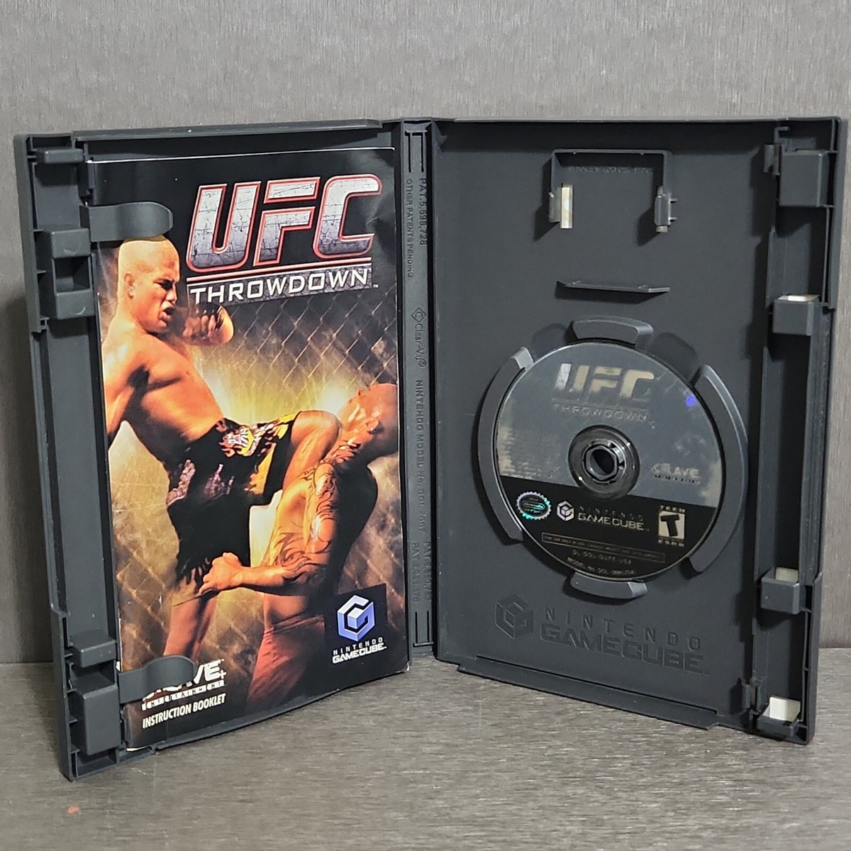 ニンテンドーゲームキューブ - GC★UFC THROWDOWN 海外版 北米版★箱付・説明書付・ソフト付 ニンテンドーゲームキューブ - GC☆UFC THROWDOWN 海外版 北米版
