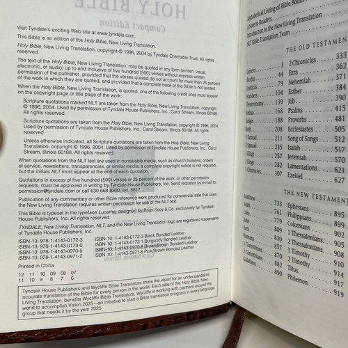 Holy Bible: New Living Translation (Hardcover Book) Christian, Religion - Bild 10 von 10