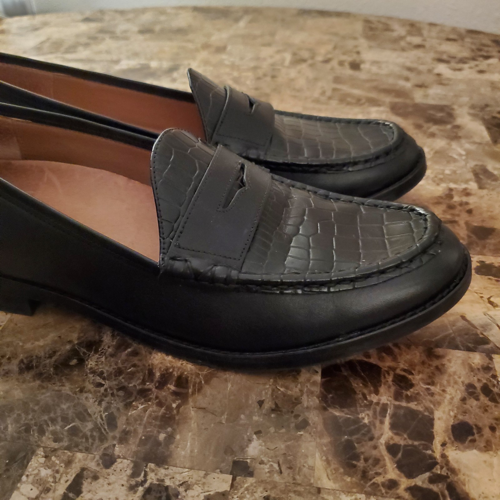 Vionic  sz 9 Waverly Croc Penny Loafer Black Leather wmn Academia Work Classic