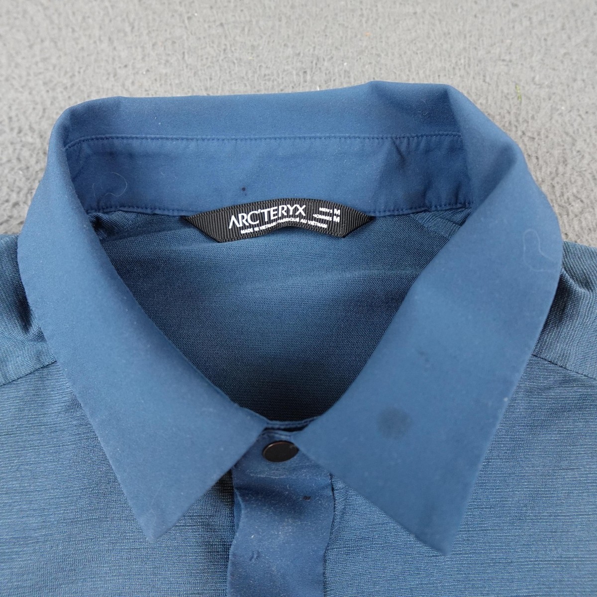 Arcteryx A2B LS Polo Shirt Mens Medium Blue Long Sleeve
