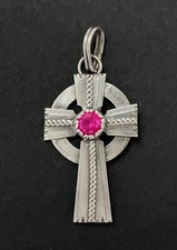 QUALITY VINTAGE 925 STERLING SILVER & RUBY CELTIC CROSS PENDANT HANDCRAFTED