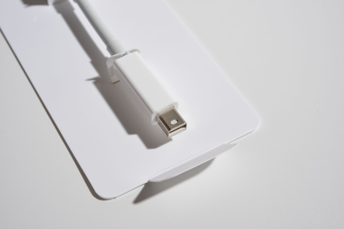 Apple純正 Thunderbolt to FireWire Adapter Apple Genuine Thunderbolt to FireWire Adapter