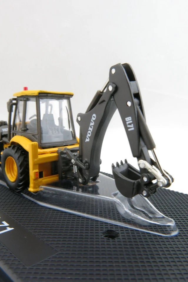 Road Ragers - Volvo BL71 Backhoe Loader Australian Scale 1:87 - Image 4 of 4