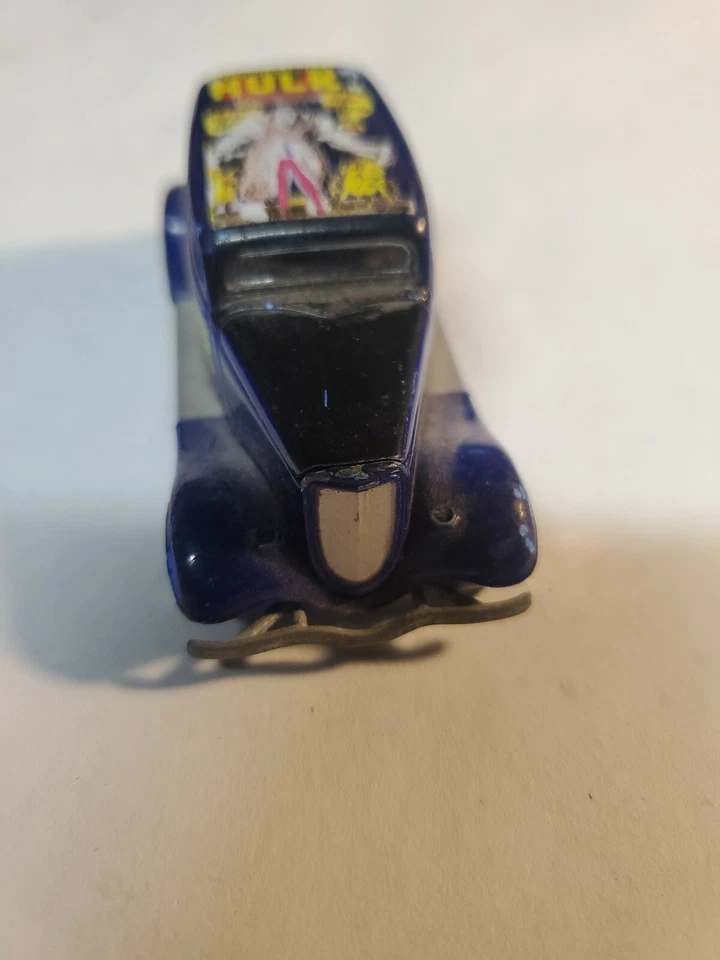 JOHNNY LIGHTNING MARVEL INCREDIBLE HULK '33 FORD PLAYING MANTIS 2002 105 - Image 2 of 4