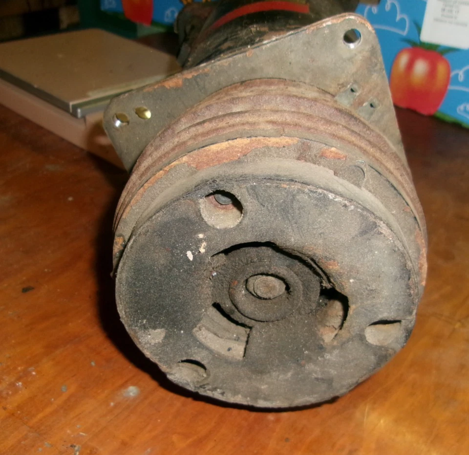 Pontiac V-8 1966-68 compresor de aire acondicionado 389, 400 GTO, Grand Prix OEM GM Foto 4 de 4