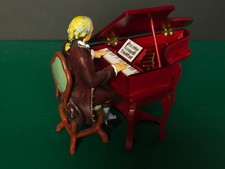 Doll House Spinet/Piano and "Mozart" Style Man Reutter Porzellan 1/12 Scale New