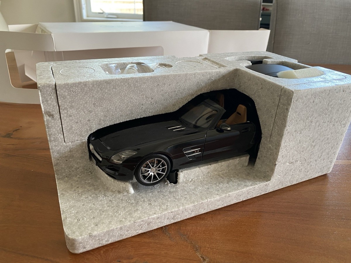 Mercedes SLS AMG Roadster Black 1:18 — Norev Dealer Edition | eBay