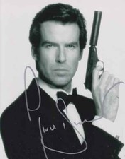 PIERCE BROSNAN 007 JAMES BOND AUTHENTIC IN-PERSON AUTOGRAPH CLASSIC BOND POSE BW