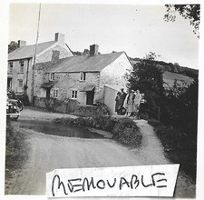 Vintage Old Photo Men Ladies Two Cars Pool Of Water Village In Cornwall 1932
