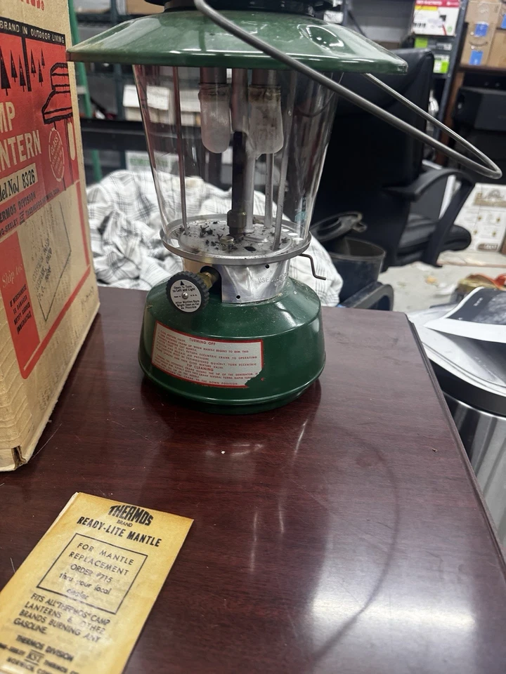 Termo linterna campamento vintage (quema cualquier gas) todas las piezas originales y caja Foto 2 de 3
