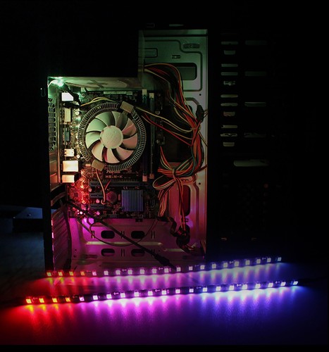 2X Striscia LED RGB per Case PC 5V 3Pin, ASUS AURA,GIGABYTE FUSION,MSI MYSTIC - Foto 9 di 12