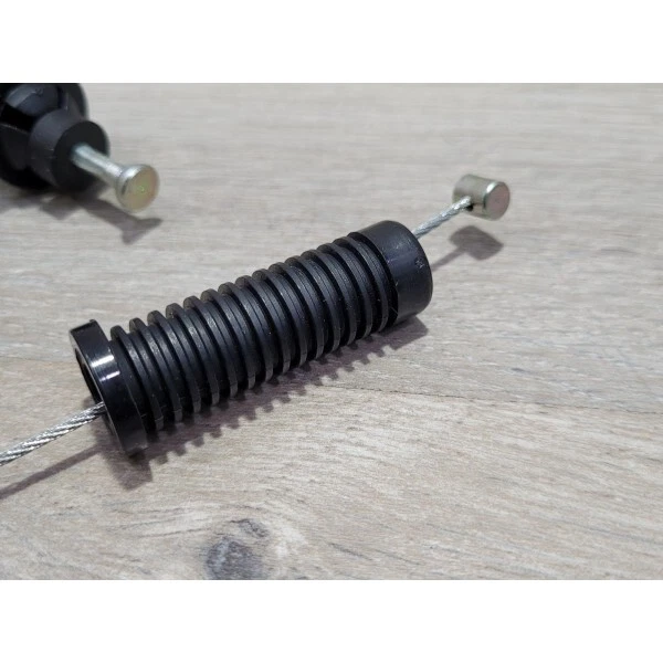 Peugeot 505 Break avec moteur XN1 - apres 80 - Cable Accelerateur - Photo 2/4