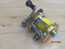 VTG "VERY NICE" PENN 920 LEVELMATIC BAITCASTING REEL, CLEAN & WORKS PERFECTLY!