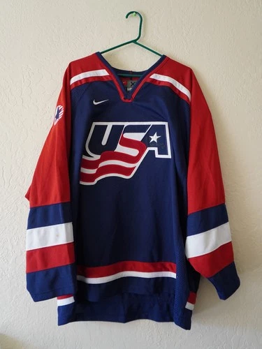 Signed 2002 Olympic Salt Lake City Team USA Hockey Jersey #16 Hull & #24 Chelios