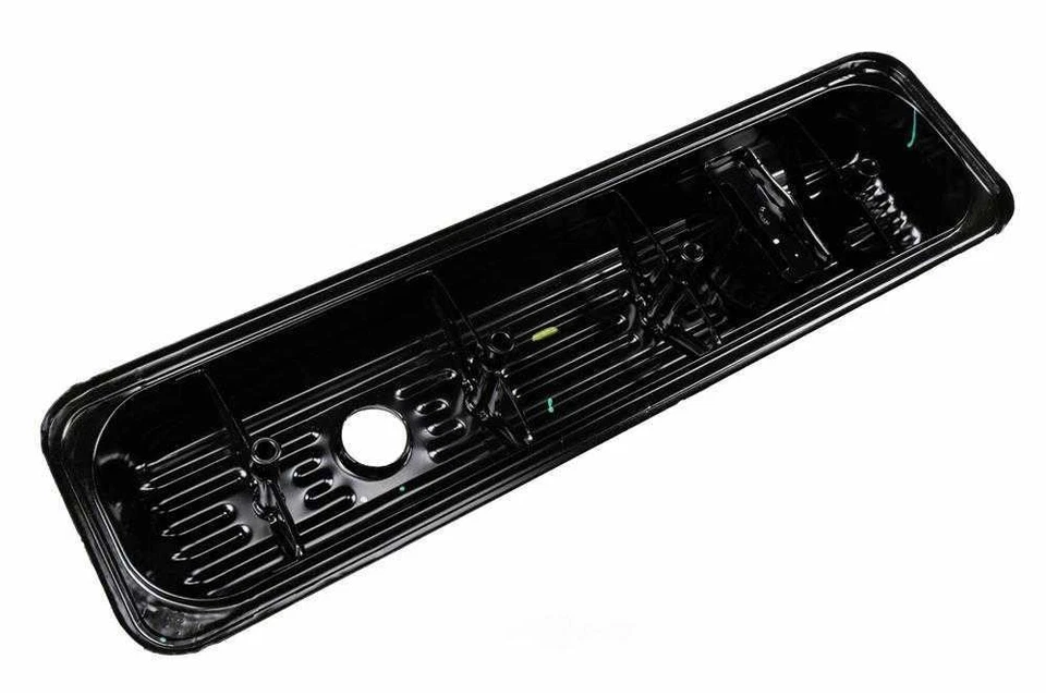 Engine Valve Cover - Image 2 of 3