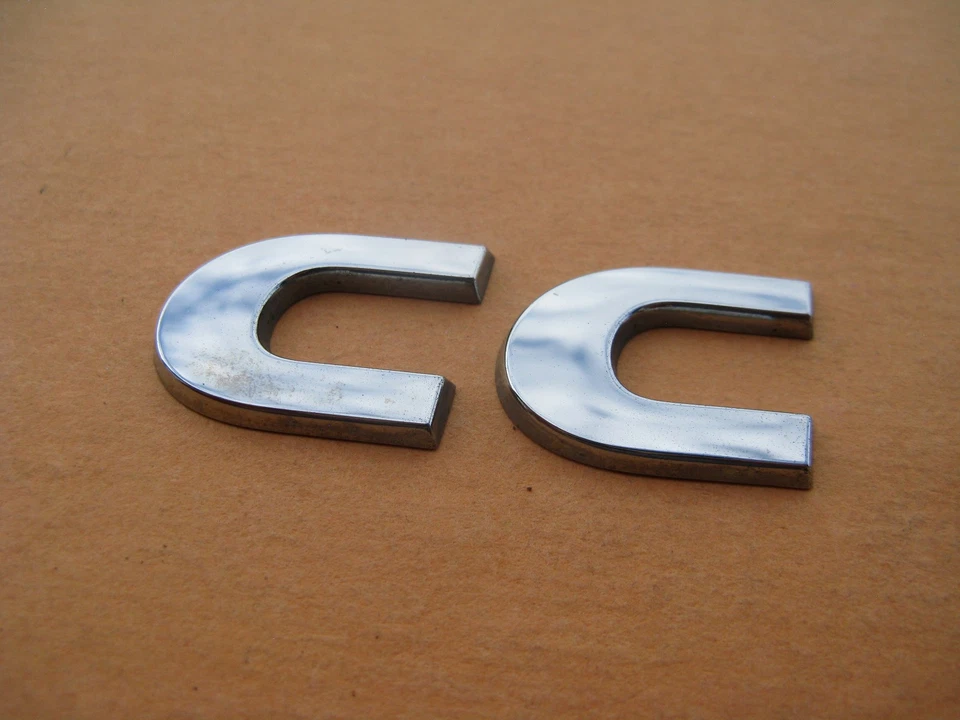 09 10 11 12 13 14 15 16 17 VW CC 2.0 T EMBLEMA TRASERO CROMADO LOGOTIPO INSIGNIA SIGNO A47030 Foto 2 de 4