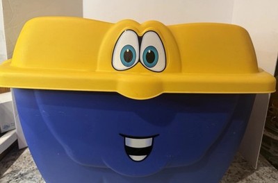 Step2 Happy Tote Storage Bin Toy Box Blue Yellow Smiling Face 16 Gallon
