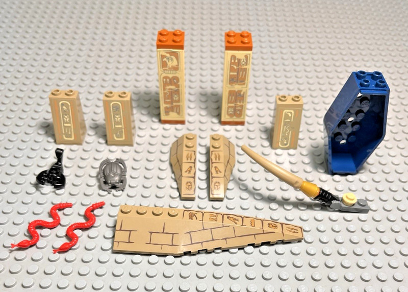8 Genuine LEGO Bricks w/ Original Stickers & Rare Accs Set 7327 Pharaoh's Quest