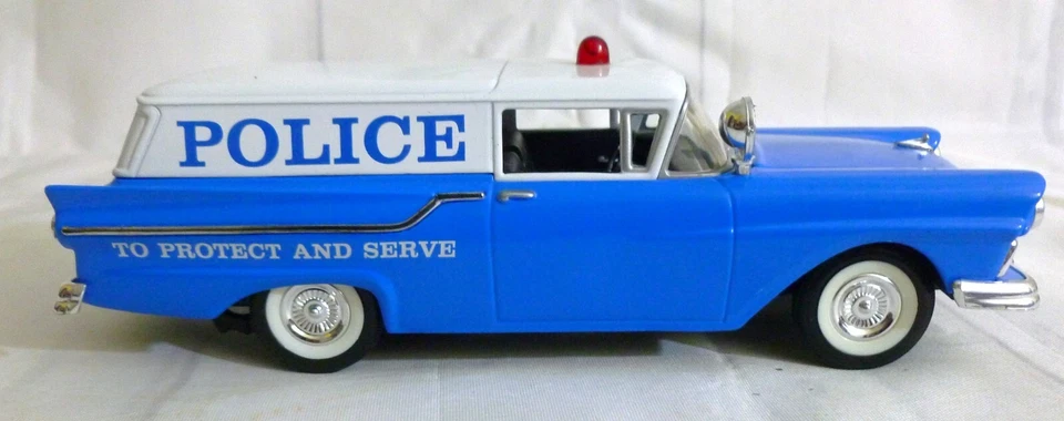 Liberty 经典 1957 年福特警察快递轿车 - 汽车银行 1: 24 - 阅读清单 — 第 4/4 张图片