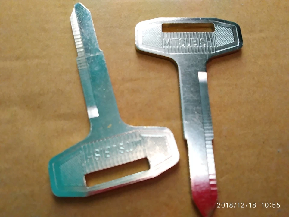 Mitsubishi Fuso Truck, Forklift Fuso Canter FE FF FB FD FH FG Blank Key 2 pcs - Image 3 of 3