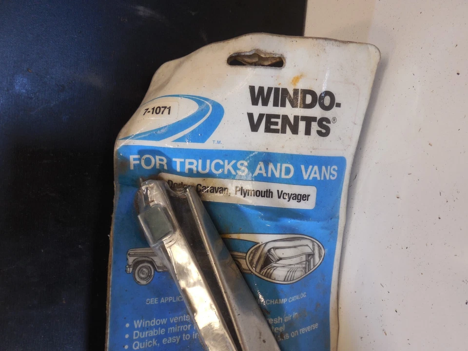 Protector de lluvia Windo-Vents 71071 Champ para Dodge Caravan Plymouth Voyager Foto 2 de 4