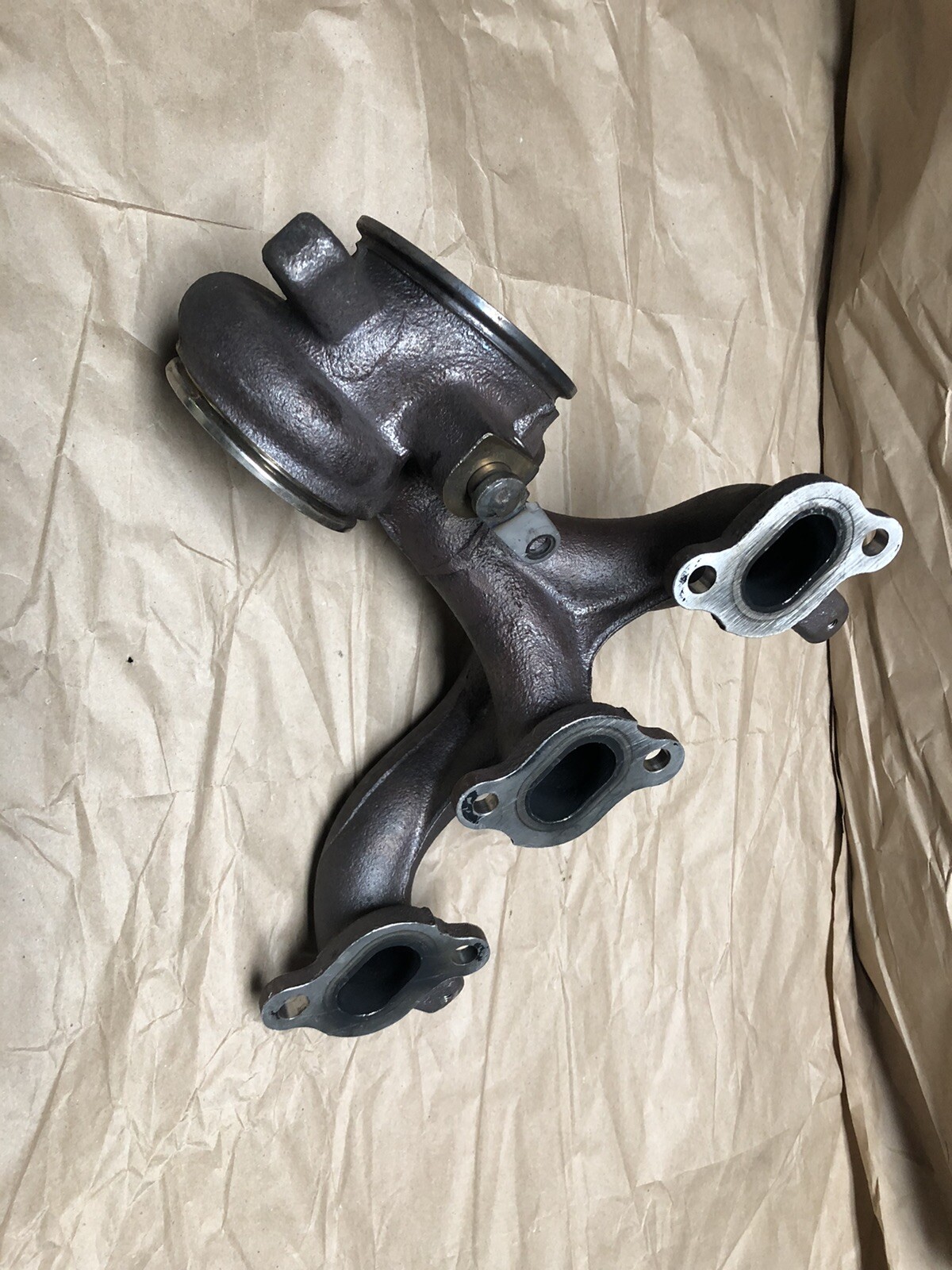 2015-2019 Maserati Ghibli Left Exhaust Manifold 3.0l Twin Turbo V6