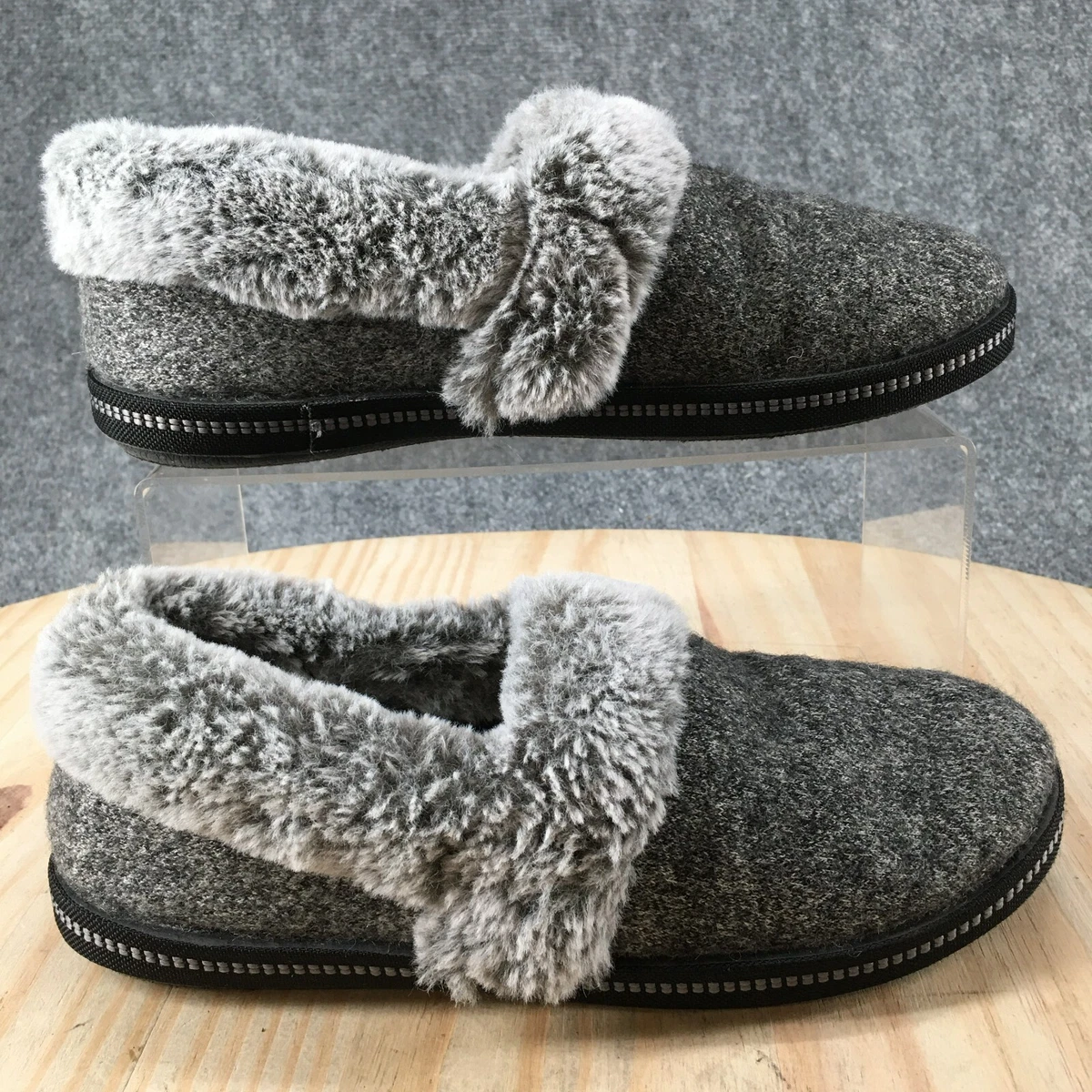 Skechers Slippers Womens 6.5 Cozy Campire Wakey Slip On Gray Faux Fur SN44362