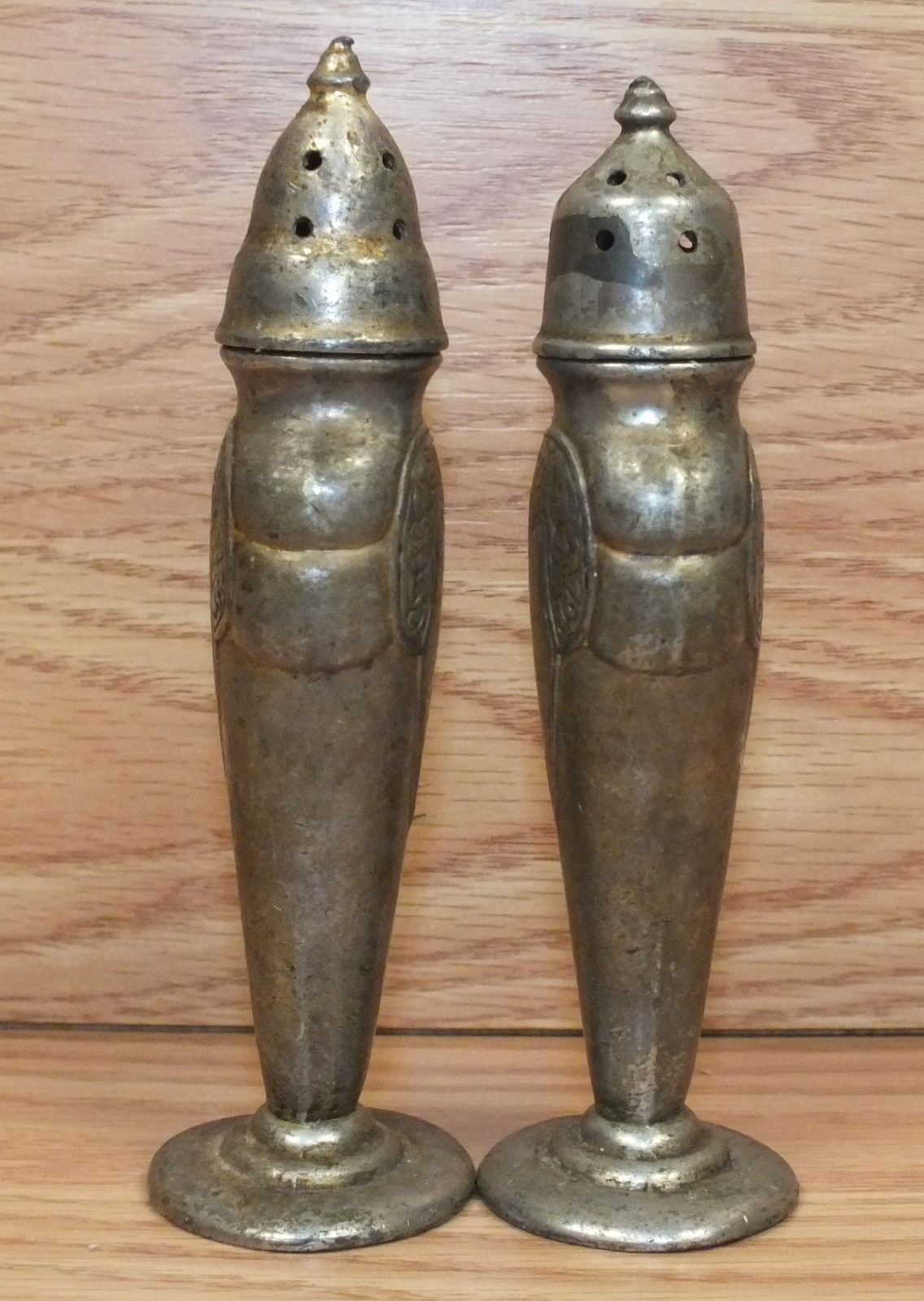 Vintage 191 Pewter 5" (inch) Silver Tone Collectible Quaker Shaker Set