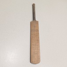 Vintage Stuart Surridge Wood Cricket Mini Bat 34in with 16 Signatures. Pre-owned