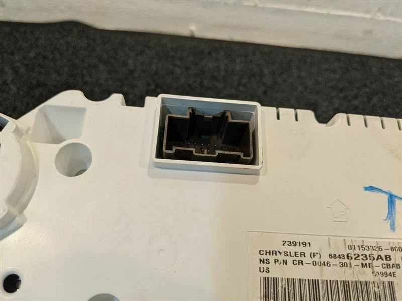 Velocímetro Chrysler Voyager 2020 383151 7K milhas - Imagem 4 de 4