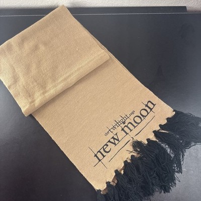 Y2K The Twilight Saga New Moon Cullen Crest Knit Scarf Tan Black Fringe 2009