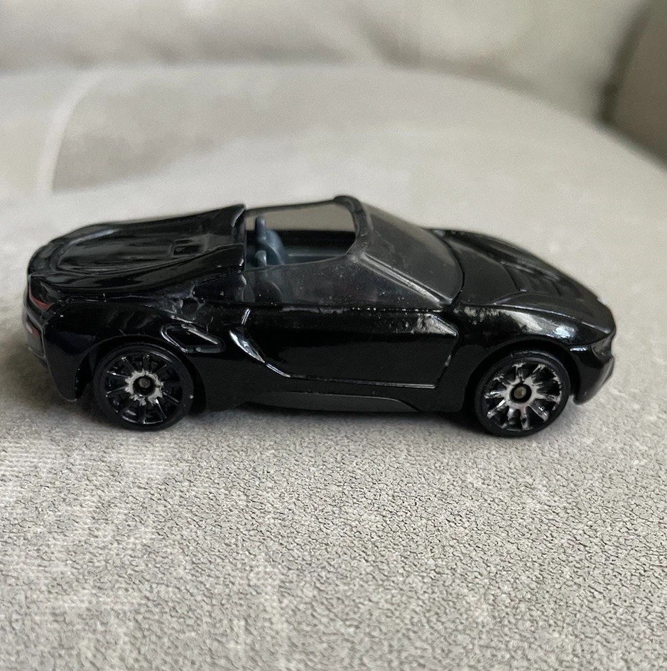 Hot wheels BMW 18 Roadster FXB49 - Image 2 of 4