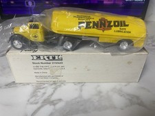 ERTL 1937 Ford Truck With PENNZOIL Tanker Bank