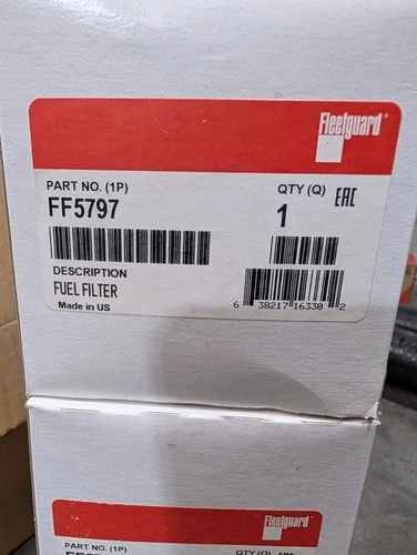 Fleetguard FF5797 Fuel Filter   3.68 In. Height GENUINE NEW IN BOX Mitsubishi