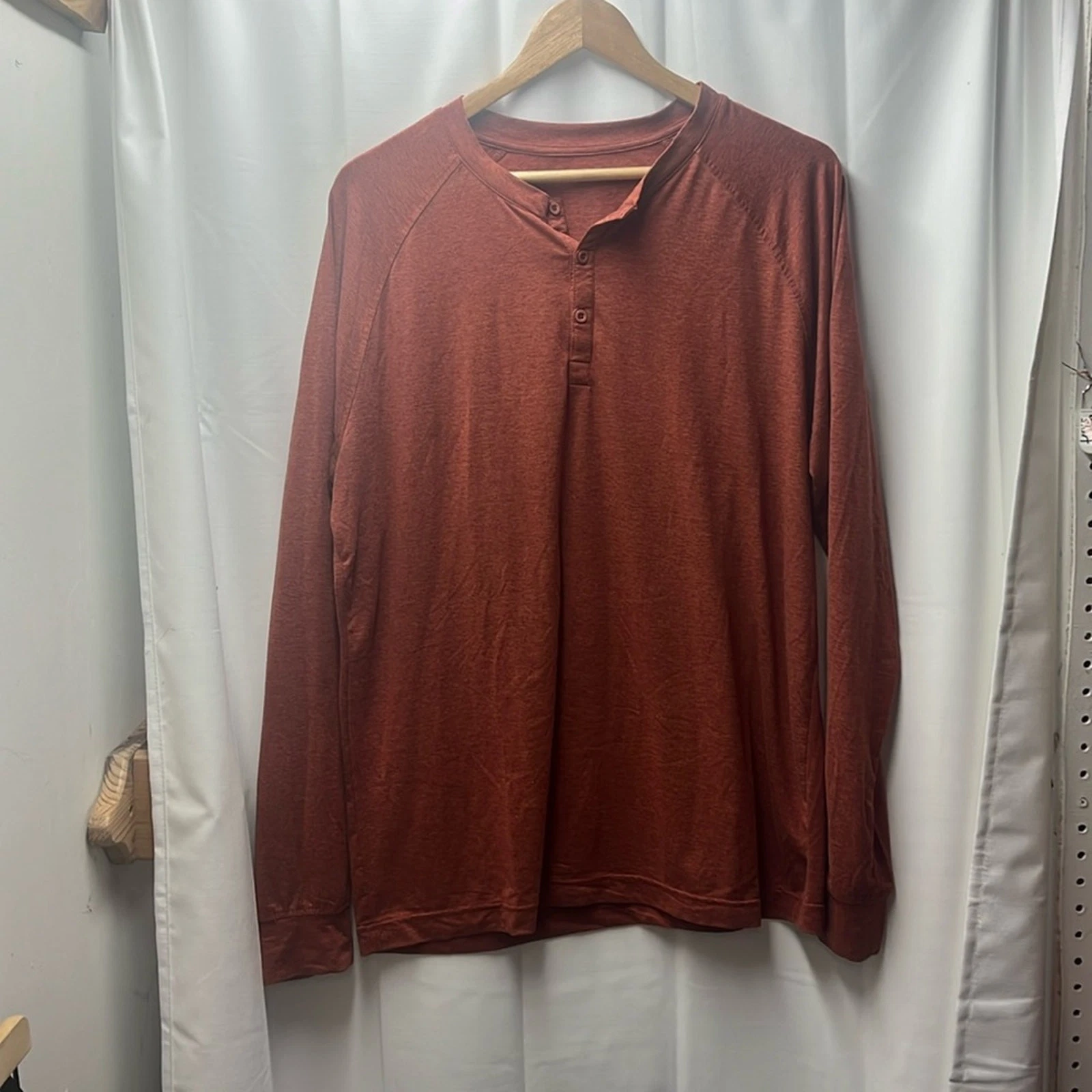 01. ALGO Orange Performance Henley Shirt UV SPF 40- L