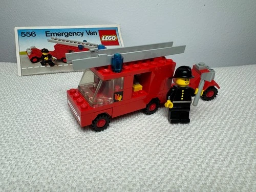 Vintage LEGO Fire truck 556 Complete w/  Minifig + Manual